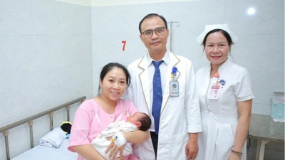 Truyền hơn 3 lít máu cắt tử cung khẩn cứu sản phụ băng huyết sau sinh