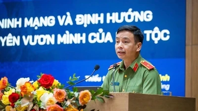 Tin giả, sai sự thật trên không gian mạng tác động xấu đến xã hội