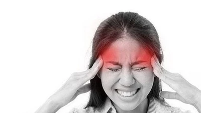 Mẹo giúp kiểm soát cơn đau đầu khi đang làm việc