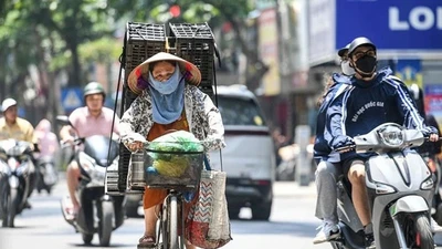 Thời tiết ngày 12/8: Bắc Bộ và Trung Bộ nắng nóng, Nam Bộ có mưa 