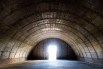 Giới siêu giàu xây sẵn hầm trú ẩn đón ngày tận thế