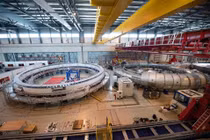 Mỹ đưa “quái vật” 17m tới Pháp cho dự án năng lượng mặt trời