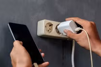 Người dùng iPhone và Android cần bỏ ngay thói quen này