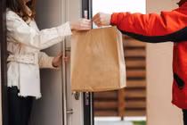 Coder vạch trần app giao đồ ăn bào tiền cả tài xế lẫn khách