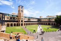 Giảng viên dùng ChatGPT chấm bài, sinh viên Australia phẫn nộ 