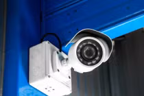 Camera an ninh quay lén người nổi tiếng, cảnh báo bảo mật