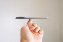 5 smartphone mỏng nhất 2025 gây sốt, giá từ 5 triệu