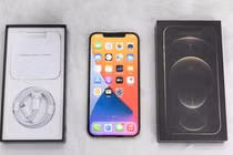 Apple bỏ củ sạc, ngành phụ kiện “hốt bạc” tỷ USD