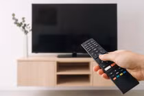 TV giá rẻ có thể dùng bền bỉ bao lâu? 