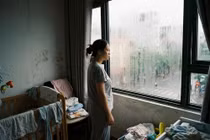 Vì sao nhà vẫn ẩm mốc dù máy hút ẩm chạy cả ngày? 