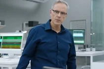 Cha đẻ Apple Silicon phủ nhận tin rời Apple