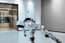 Trung Quốc gây sốc với robot hình người rẻ hơn iPhone