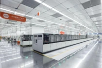 Bên trong nhà máy Xiaomi sản xuất smartphone chỉ 6 giây