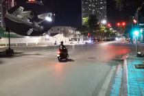 Hình ảnh gây bất ngờ lúc nửa đêm ở tuyến đường vừa lắp thí điểm camera AI