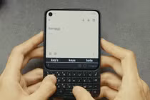 2026 bùng nổ điện thoại QWERTY kiểu BlackBerry trở lại