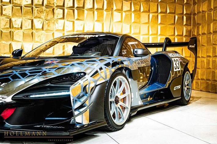Senna GTR là mẫu xe thứ ba của McLaren được gắn hậu tố “GTR”, sau hai biểu tượng huyền thoại là F1 GTR và P1 GTR. Đúng với triết lý hiệu suất tối đa, Senna GTR được phát triển dành riêng cho đường đua, không hợp pháp để lưu thông trên phố. Xe có thiết kế hoàn toàn khác biệt so với nền tảng McLaren 720S, với phần đầu, đuôi và cánh gió sau được thiết kế để tối ưu tính khí động học.