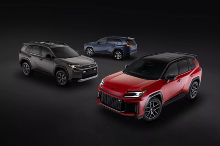 Theo đó, Toyota chia các phiên bản RAV4 mới thành ba phong cách chính: Core (dành cho người dùng phổ thông), Sport (ưu tiên thể thao) và Rugged (hướng đến người yêu thích khám phá, off-road). Ngoài ra, phiên bản Woodland đậm chất việt dã và GR Sport mang phong cách thể thao đặc trưng của Gazoo Racing là hai điểm nhấn mới mẻ, mở rộng tập khách hàng tiềm năng.