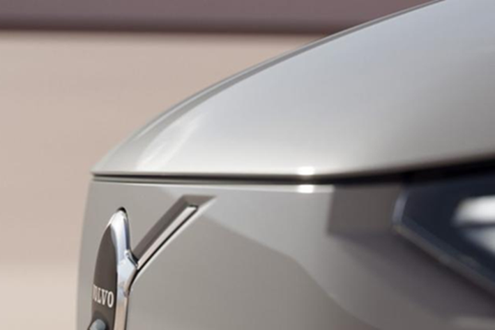 Dù chi tiết hiệu năng chưa được công bố đầy đủ, nhưng Volvo khẳng định tầm hoạt động thuần điện của XC70 có thể đạt tới 200 km, một con số vượt trội so với phần lớn các mẫu PHEV hiện nay.