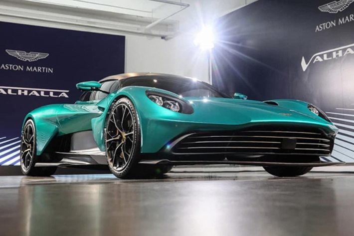 Tuy nhiên, vào ngày 14/5/2025, theo một số nguồn tin thì đại lý Aston Martin Việt Nam đã trả lại tiền đặt cọc cho phía ông Đặng Lê Nguyên Vũ. Lý do được đưa ra là vì không thể bàn giao siêu xe Aston Martin Valhalla được, nhà máy của Aston Martin dự kiến sẽ không sản xuất mẫu xe Valhalla.