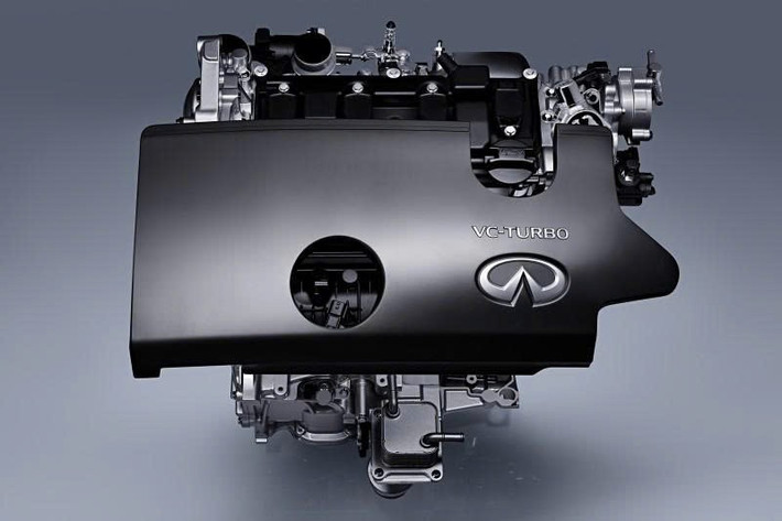 Đặc biệt, với các mẫu xe sử dụng động cơ 2.0 lít, Nissan sẽ chỉ thay dầu nếu không có dấu hiệu hư hỏng. Riêng với động cơ 1.5 lít, ngoài việc thay dầu, xe còn được thay gioăng các-te mới và cập nhật phần mềm điều khiển động cơ. Quy trình này là một bước kiểm tra chủ động để khoanh vùng các xe có lỗi nghiêm trọng và tránh việc thay thế động cơ không cần thiết.