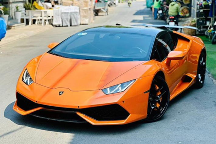Trong cách đặt tên của Huracan LP610-4, con số 610 tượng trưng cho công suất của xe, số 4 mang hàm ý cho hệ dẫn động 4 bánh.