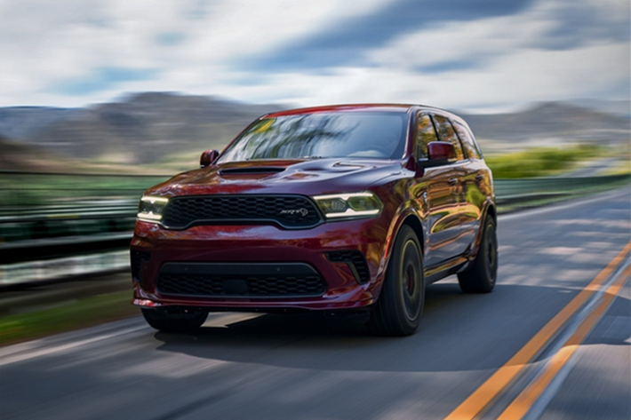 Dodge tiếp tục làm điều bất ngờ khi Durango SRT Hellcat ra mắt vào năm 2021 và từng được biết chỉ tồn tại chỉ 1 năm. Tuy nhiên sau 1 năm gián đoạn, giám đốc của Dodge nhận ra doanh thu đang giảm sút. Vì vậy hãng quyết định mang Durango Hellcat trở lại vào năm 2023.
