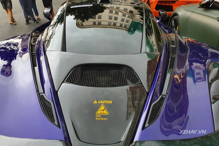 Sau cùng là McLaren 765LT, xe sở hữu khối động cơ V8, dung tích 4.0 lít, tăng áp kép, cho ra công suất tối đa 755 mã lực, cao hơn 45 mã lực so với McLaren 720S. Ngoài ra là siêu xe McLaren 765LT còn có mô-men xoắn cực đại 800 Nm, tăng 30 Nm so với siêu xe McLaren 720S đang giữ nhiều danh hiệu ở các cuộc đua drag 400m hay 800m.