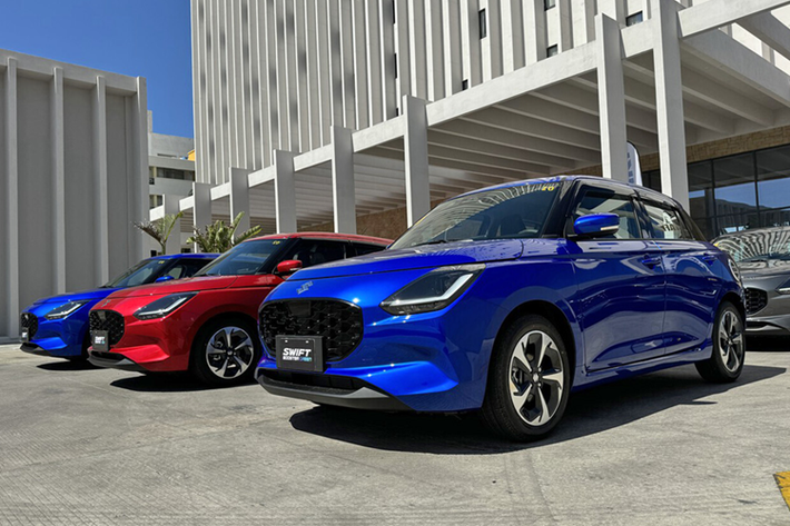 Theo nhân viên tư vấn bán hàng tại đại lý, Suzuki Swift 2025 sẽ có giá khởi điểm từ 569 triệu đồng và được nhập khẩu nguyên chiếc từ Nhật Bản. Vào cuối năm nay, hãng Suzuki còn đưa mẫu SUV hạng A mới mang tên Fronx về Việt Nam.