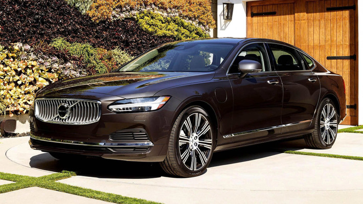 Chiến lược mới của Volvo Ấn Độ đặt trọng tâm vào các mẫu xe gầm cao, đặc biệt là dòng xe điện như EX30, crossover nhỏ gọn sẽ ra mắt cuối năm nay, và EX90 – SUV điện đầu bảng dự kiến xuất hiện vào năm 2026.