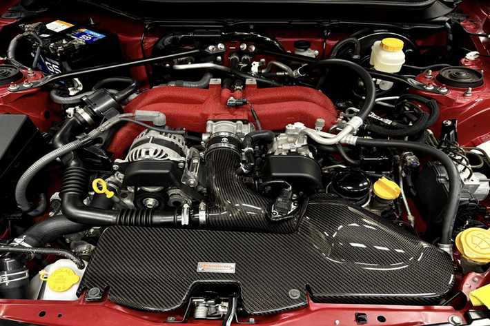 Được lấy cảm hứng từ huyền thoại Toyota 2000GT, chiếc xe Toyota 86 mang phong cách fastback 2+2 với kích thước 4.240 x 1.775 x 1.320 mm, trục cơ sở 2.570 mm.