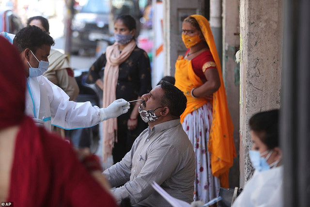 Ám ảnh cảnh Ấn Độ quay cuồng trong 'sóng thần' COVID-19 - Hình 4 Am anh canh An Do quay cuong trong 'song than' COVID-19-Hinh-4