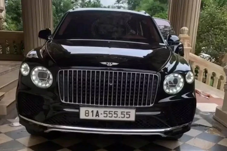 Bentley Bentayga 24 tỷ biển "ngũ quý 5" 1,3 tỷ tại Gia Lai 