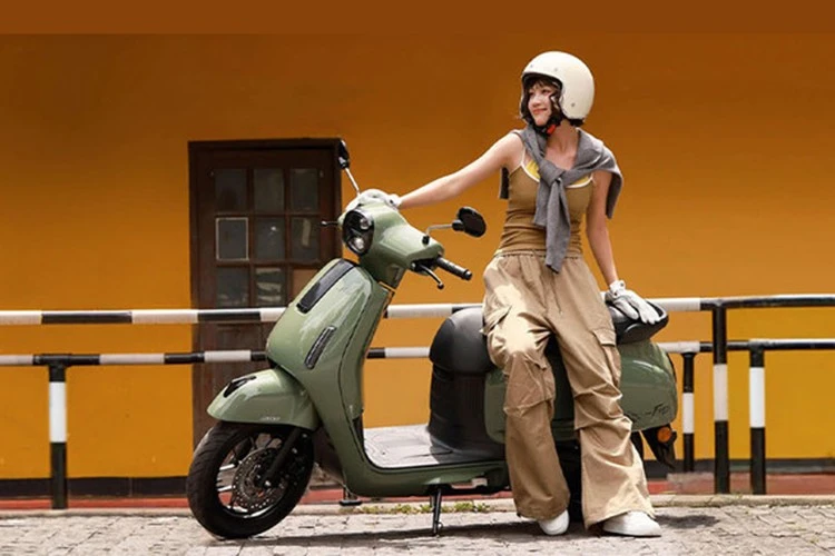 "Soi" Honda NWF125 2025 - xe ga rẻ, đẹp, siêu tiết kiệm xăng