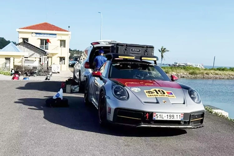 Porsche 911 Dakar của đại gia Hải Phòng, off-road gần 100km