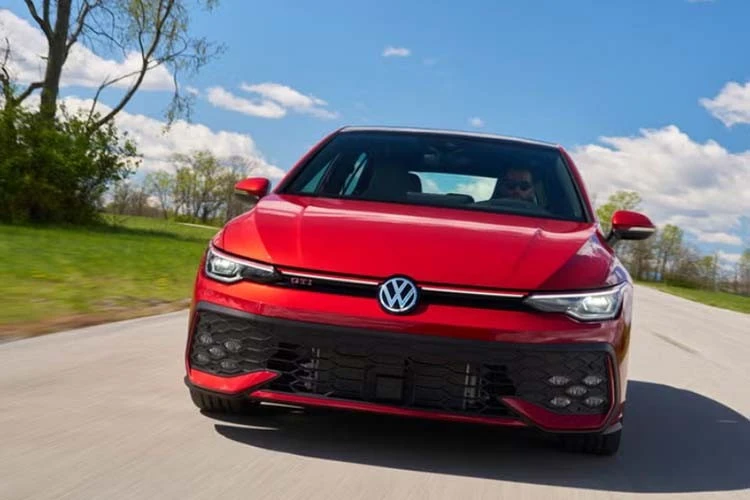 Volkswagen Golf 2025 sắp về Việt Nam, dự kiến từ 1,2 tỷ đồng