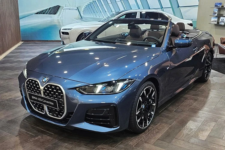 Tận thấy BMW 430i Convertible 2025 giá 3,399 tỷ tại đại lý Việt