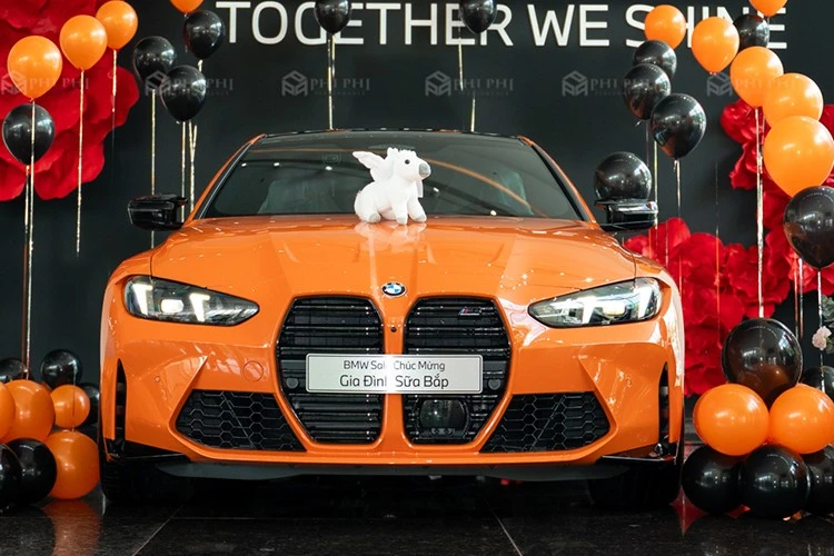 Tận thấy BMW M4 gần 7 tỷ đồng đầu tiên về tay đại gia Việt 