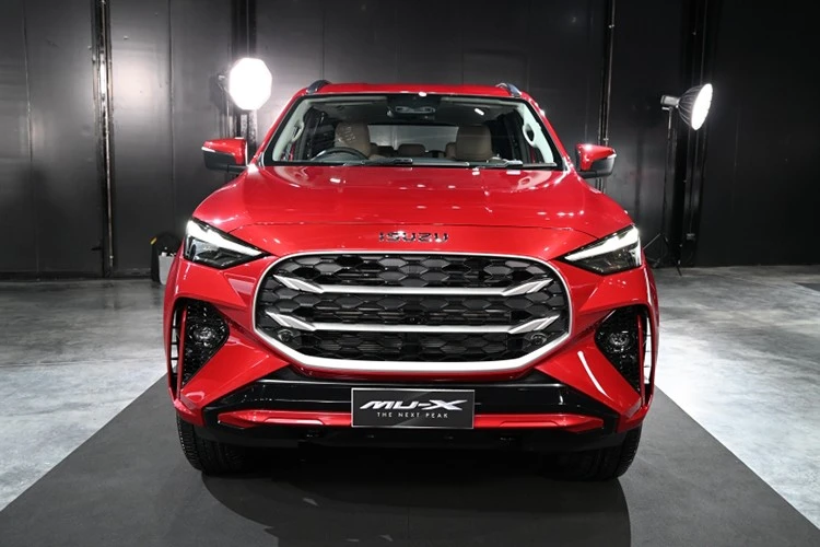 Isuzu mu-X 2025 sắp về Việt Nam nâng cấp gì mà tăng giá bán?