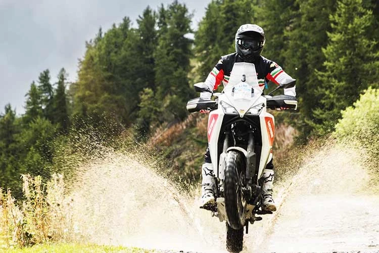 Moto Morini ra mắt X-Cape 700 2026, "xế phượt" Ý giá 221 triệu đồng