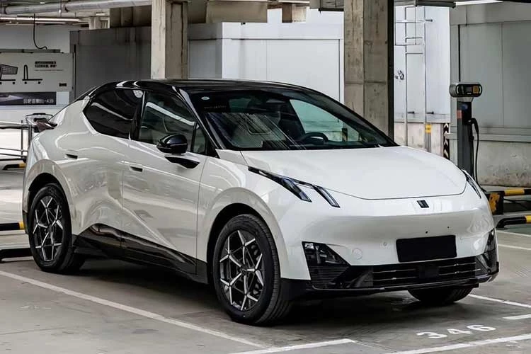 Lynk & Co 02 sắp ra mắt Việt Nam - chạy 530 km/sạc, giá dưới 1 tỷ đồng