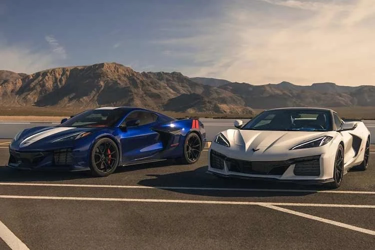 Chevrolet Corvette Grand Sport thêm động cơ V8, hơn 2,83 tỷ đồng
