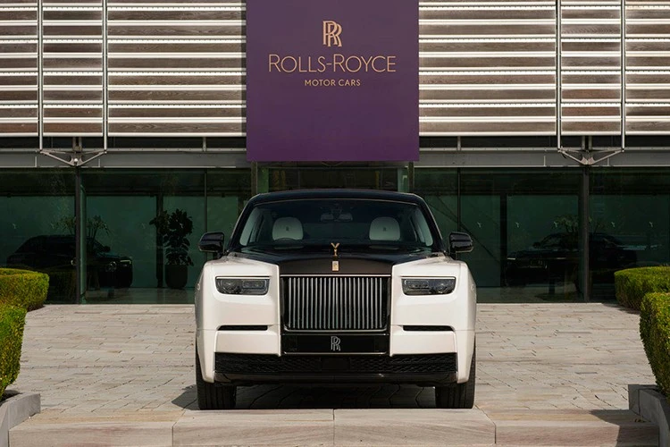 "Soi" Rolls-Royce Phantom Centenary triệu đô mạ vàng 24K đặc biệt