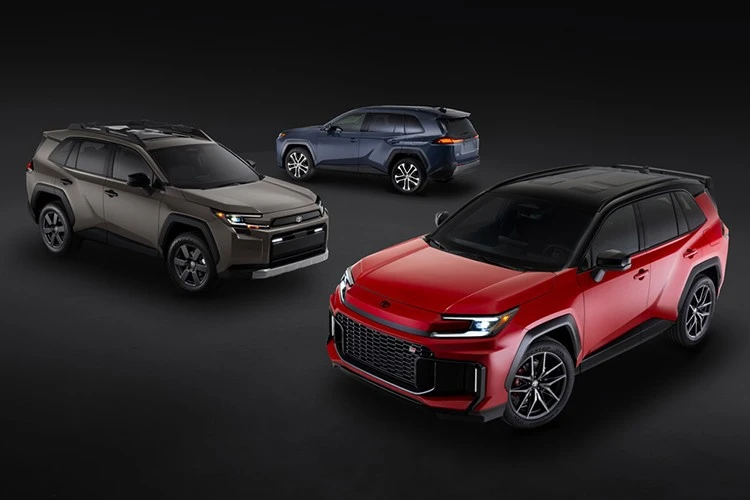 Toyota RAV4 2026 bất ngờ đội giá hơn 100 triệu đồng