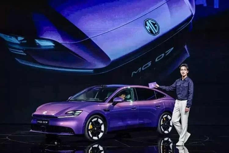 [GALLERY] MG 07 "đối thủ" Toyota Camry, vừa mở cọc đã bán hơn 21.000 xe