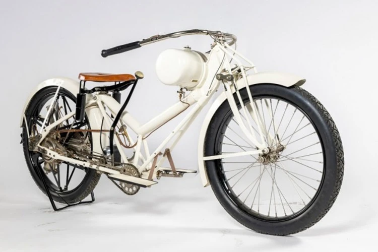 Mục sở thị Williams Clady - môtô 110 tuổi độc nhất thế giới