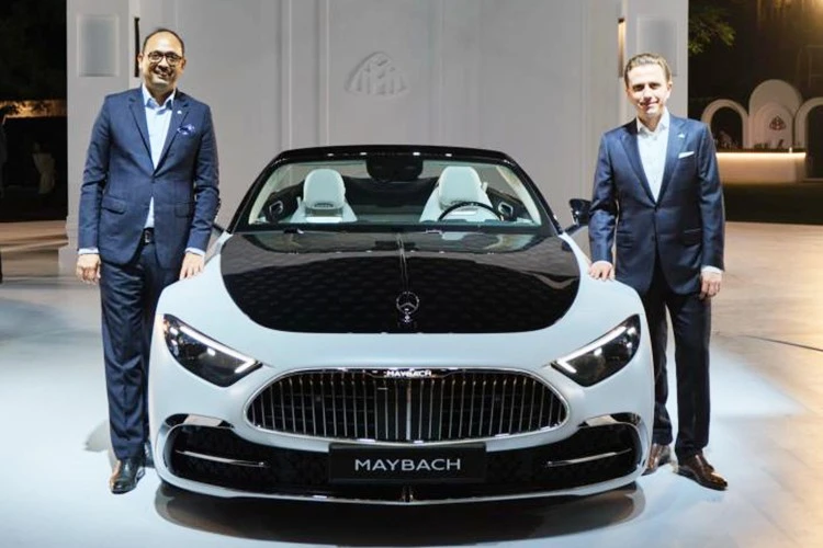 "Soi" Mercedes-Maybach SL 680 Monogram Series - siêu sang chảnh