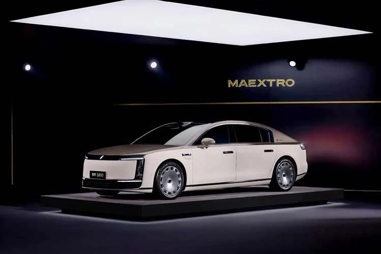 Maextro S800 - xe sang "Tàu" đắt khách hơn BMW 7-Series, Panamera và Maybach
