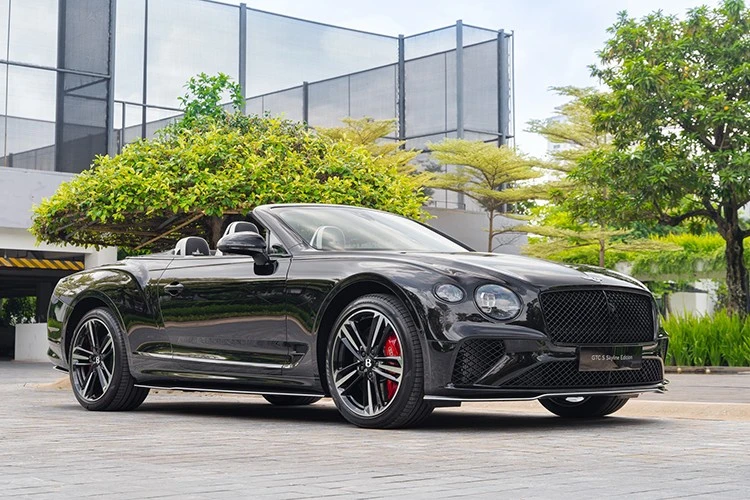 "Soi" Bentley Continental GTC S V8 Vietnam Skyline Edition độc bản Việt Nam