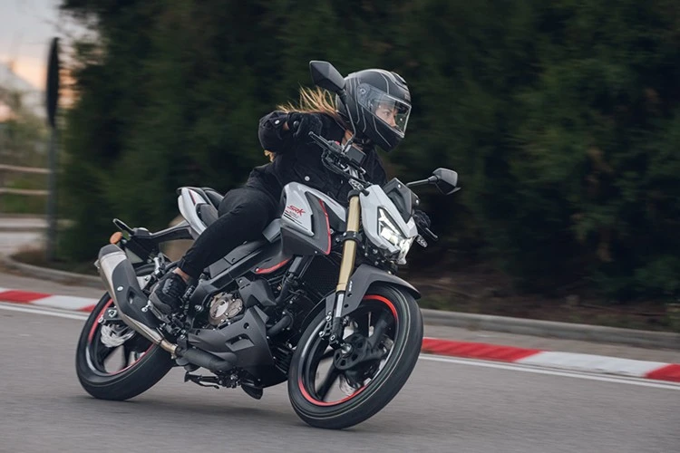 QJMotor SRK 125 S - môtô "Tàu" gần 85 triệu ra mắt Nhật Bản