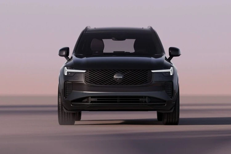 Volvo ra mắt XC90 Black Edition đặc biệt, từ 2,65 tỷ đồng